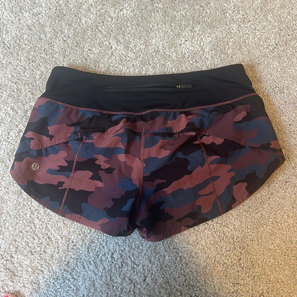 Lululemon Speed Up Low-Rise Lined Short 2.5"
Heritage 365 Camo Smoky Red Night - Picture 8 of 10